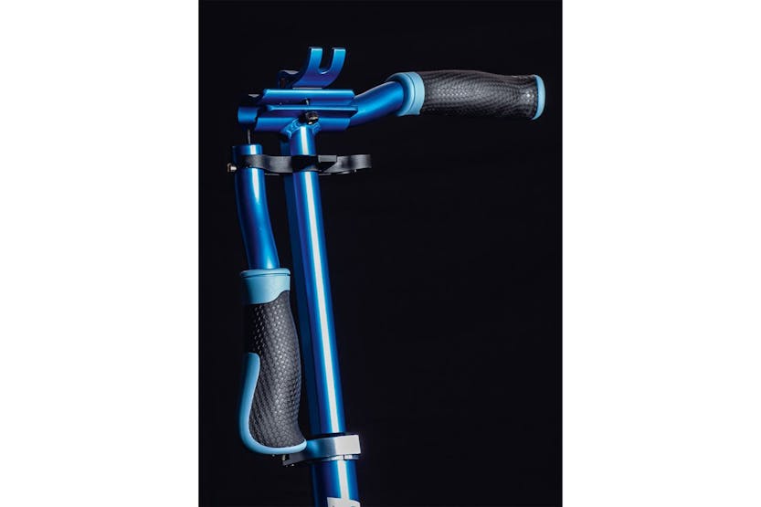 Six Degrees 509 Foldable Kickscooter | 205 mm | Blue Six Degrees 509 Foldable Kickscooter | 205 mm | Blue