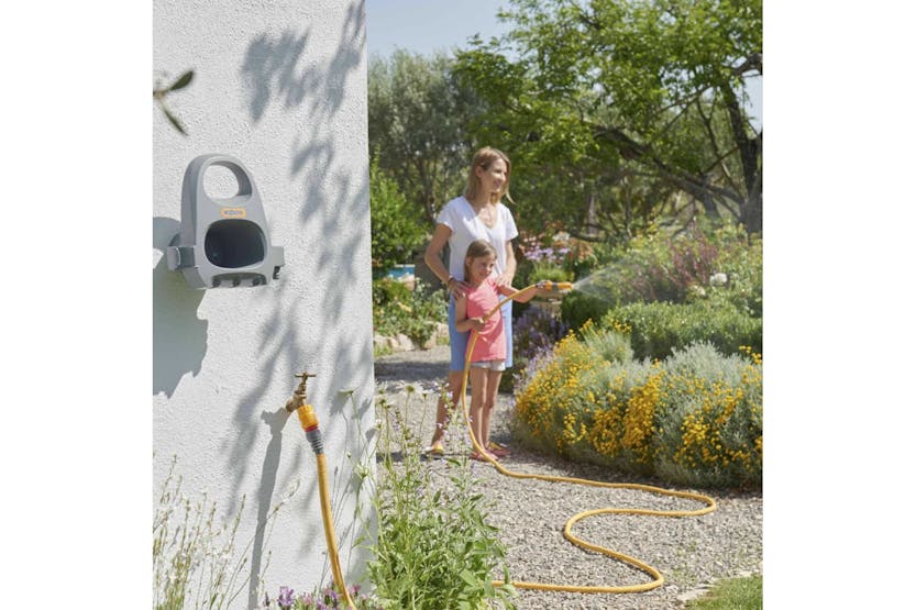 Hozelock 423753 Expandable Hose Superhoze 15 M With Hose Hanger Hozelock 423753 Expandable Hose Superhoze 15 M With Hose Hanger