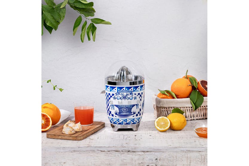 Smeg Dolce and Gabbana Blu Mediterraneo Citrus Juicer | CJF01DGBUK Smeg Dolce and Gabbana Blu Mediterraneo Citrus Juicer | CJF01DGBUK
