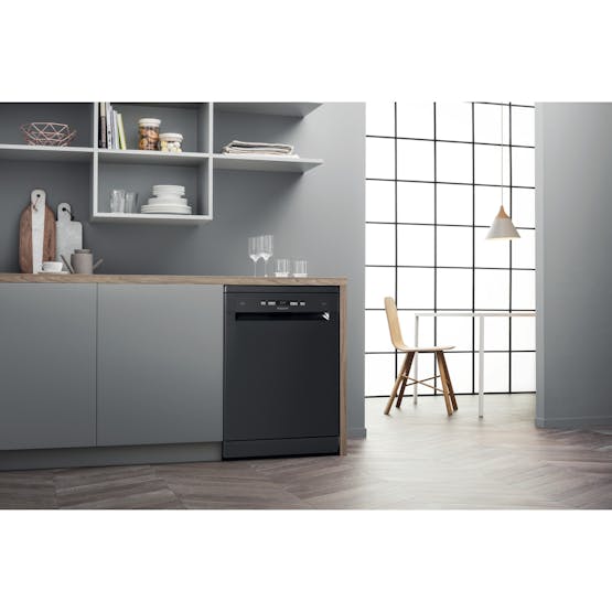Hotpoint Full Size Dishwasher | 14 Place | HFC3C26WCBUK Hotpoint Full Size Dishwasher | 14 Place | HFC3C26WCBUK