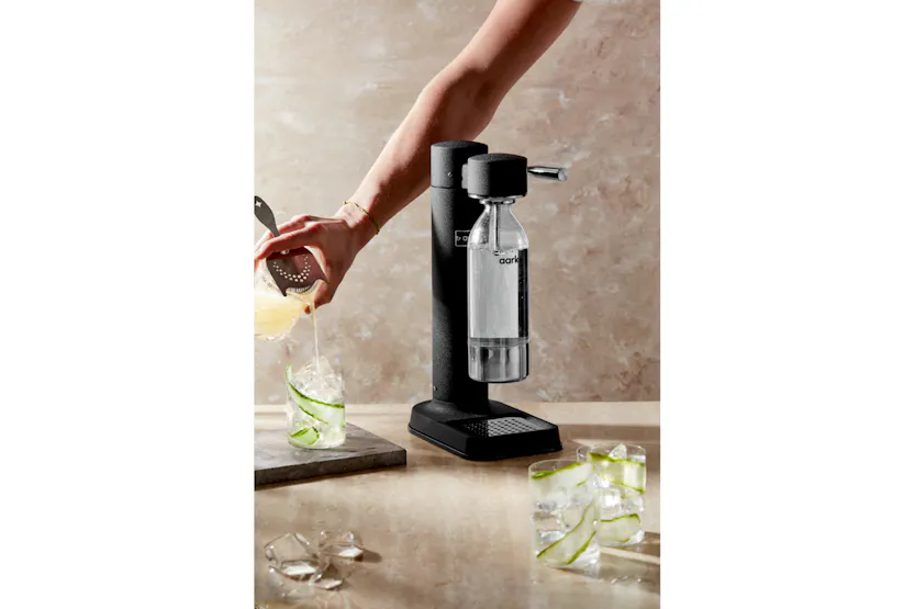 Aarke Carbonator 3 Sparkling Water Maker & CO2 Cylinder | Matte Black Aarke Carbonator 3 Sparkling Water Maker & CO2 Cylinder | Matte Black