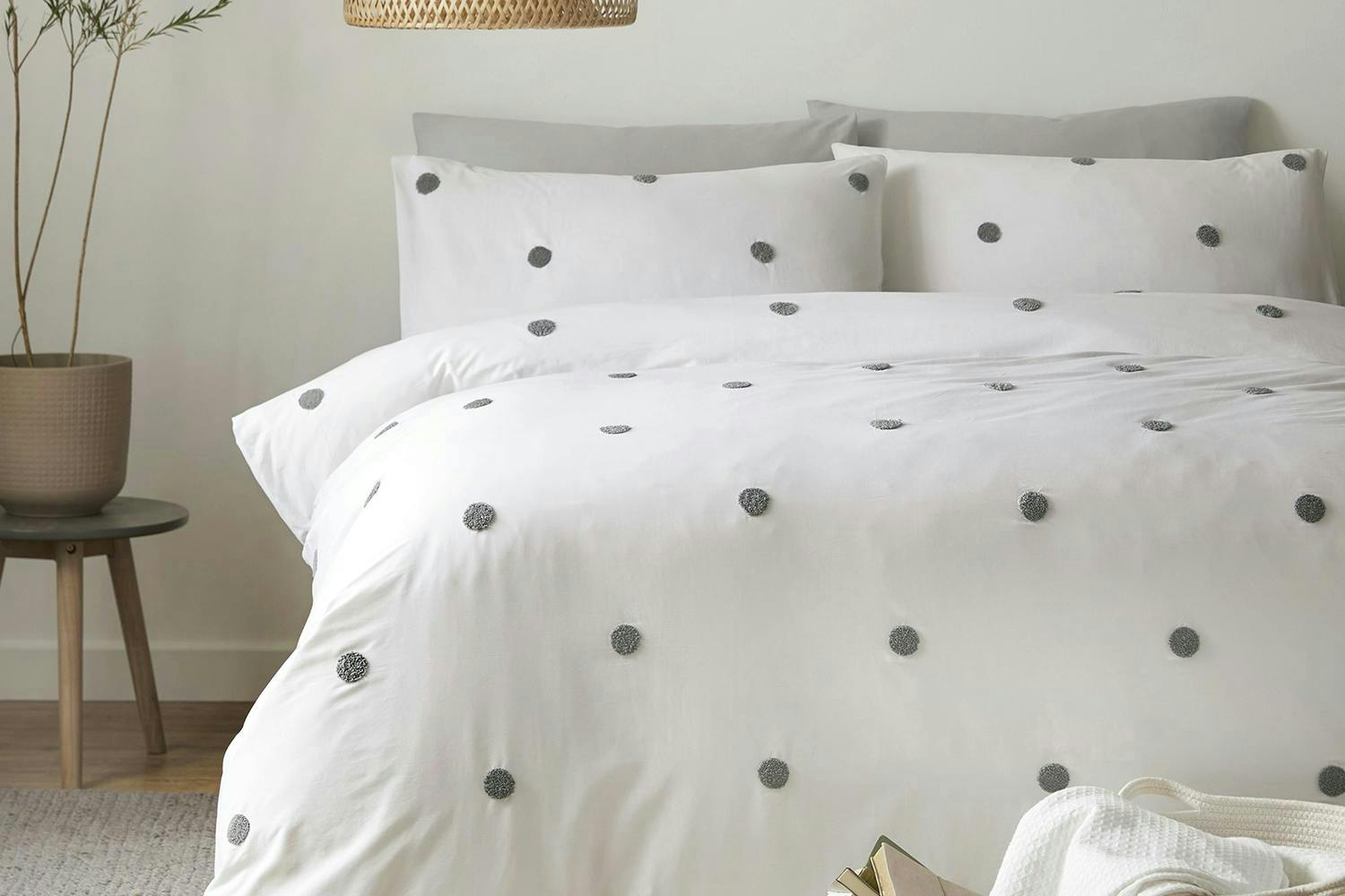 The Linen Room | Tufted Spot Duvet Cover | White & Grey | Super King
