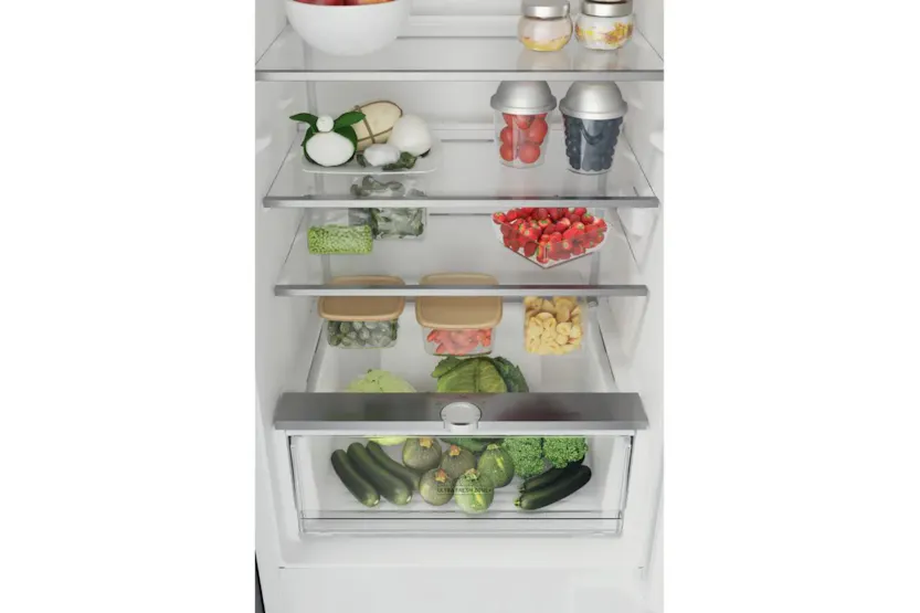 Hotpoint Integrated Fridge Freezer | HTC18T112UK Hotpoint Integrated Fridge Freezer | HTC18T112UK