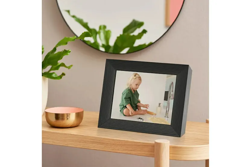Aura Mason 9" Full HD WiFi-Connected Photo Frame | Graphite Aura Mason 9" Full HD WiFi-Connected Photo Frame | Graphite