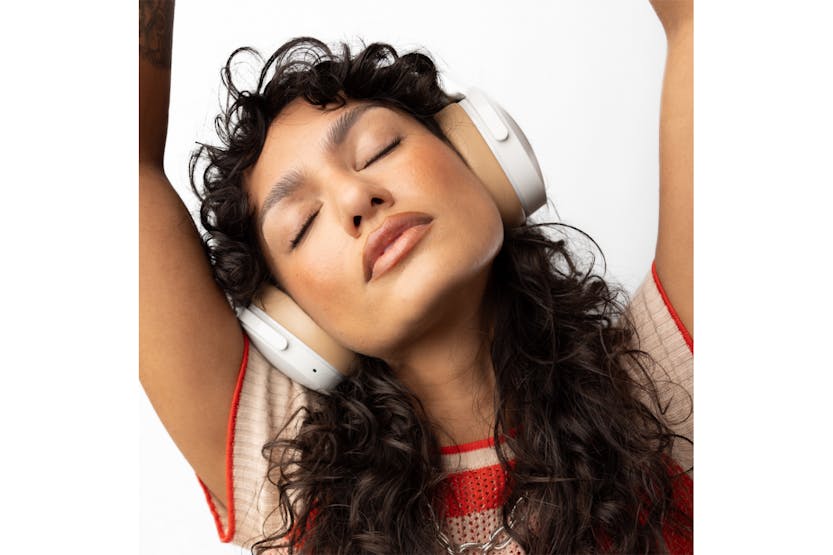 Skullcandy Hesh Over-Ear Wireless Headphones With Active Noise Canceling | Mod White Skullcandy Hesh Over-Ear Wireless Headphones With Active Noise Canceling | Mod White