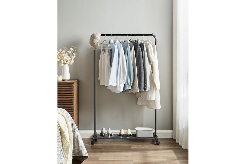 Songmics Clothes Rail on Wheels | Black Songmics Clothes Rail on Wheels | Black