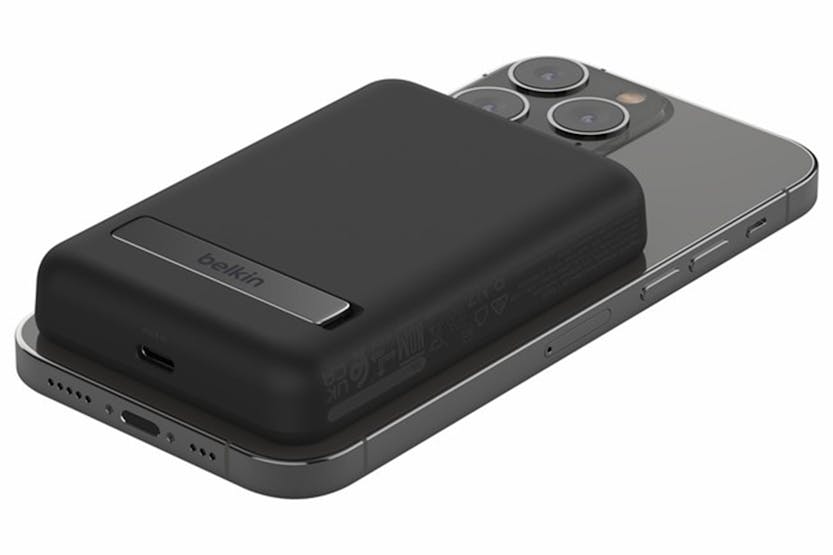Belkin 5000 mAh Boost Charge Magnetic Wireless Power Bank with Stand | Black Belkin 5000 mAh Boost Charge Magnetic Wireless Power Bank with Stand | Black