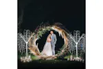 Monstershop 29283 - Wedding Moongate - White & 2 X Weeping W Monstershop 29283 - Wedding Moongate - White & 2 X Weeping W