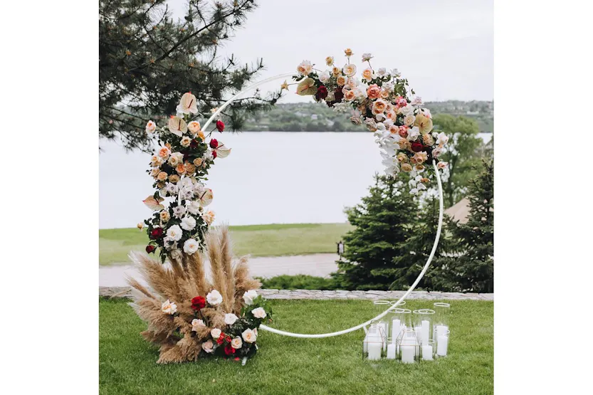 Monstershop 29083 - Wedding Moongate 200cm - White Monstershop 29083 - Wedding Moongate 200cm - White