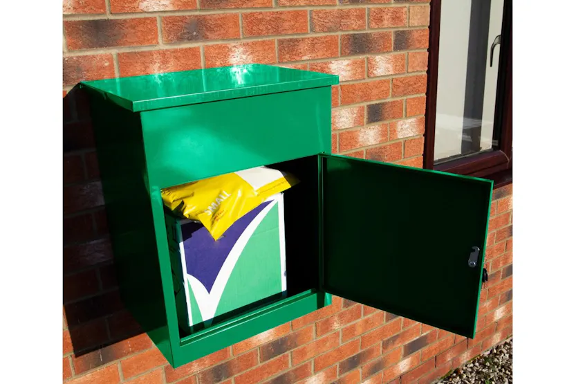 Monstershop 28146 - Green Parcel Post Box Monstershop 28146 - Green Parcel Post Box