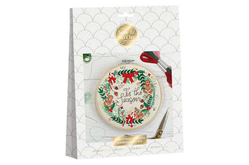 Sew & So On Sew 106013 - Embroidery Kit Christmas Wreath Sew & So On Sew 106013 - Embroidery Kit Christmas Wreath