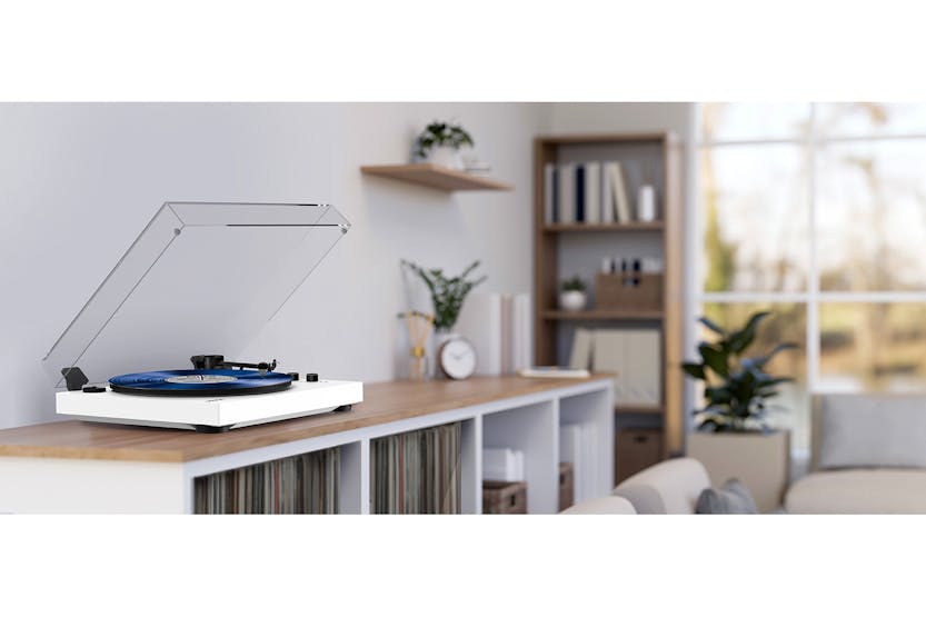 Mixx Analog 5 Stereo Vinyl Record Player | MARP-05-WH-469 | White Mixx Analog 5 Stereo Vinyl Record Player | MARP-05-WH-469 | White