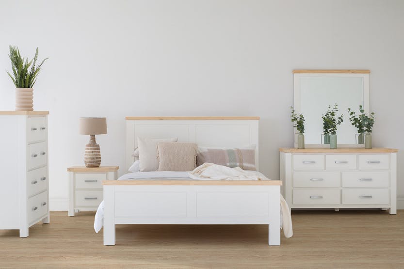 Cotswold Dresser | 7 Drawer | White/Natural Cotswold Dresser | 7 Drawer | White/Natural