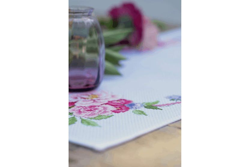 Vervaco Gro-pn-0154338 - Trunner Flwrs Bouquet - Counted Cro Vervaco Gro-pn-0154338 - Trunner Flwrs Bouquet - Counted Cro