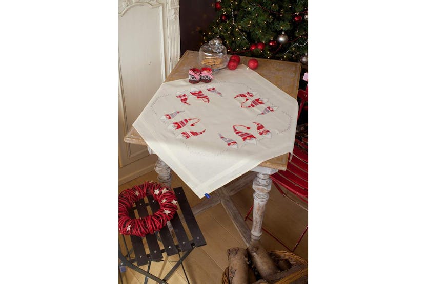 Vervaco Gro-pn-0155211 - Emb Tclth Xmas Gnomes - Embroidery Vervaco Gro-pn-0155211 - Emb Tclth Xmas Gnomes - Embroidery