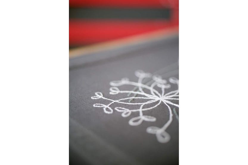 Vervaco Gro-pn-0165300 - Emb Trun Wht Flowers - Embroidery K Vervaco Gro-pn-0165300 - Emb Trun Wht Flowers - Embroidery K