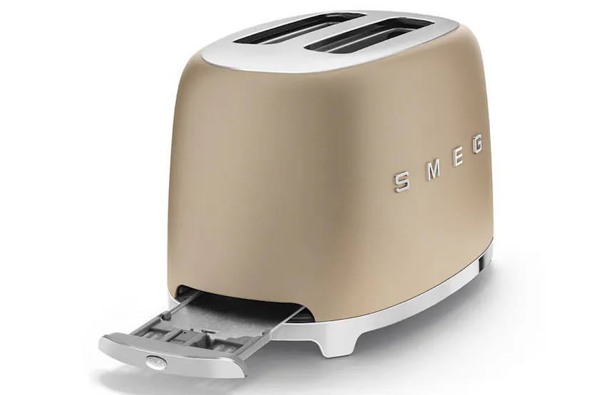 Smeg 50's Style 2 Slice Toaster | TSF01CHMUK | Champagne Gold Smeg 50's Style 2 Slice Toaster | TSF01CHMUK | Champagne Gold