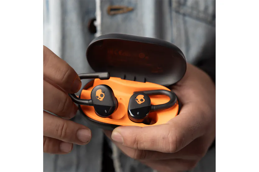 Skullcandy Push Play Active True Wireless Earbuds | Black/orange Skullcandy Push Play Active True Wireless Earbuds | Black/orange