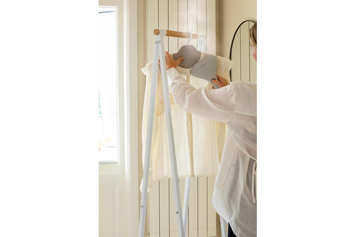 Brabantia Steam Clothes Hanger | Grey