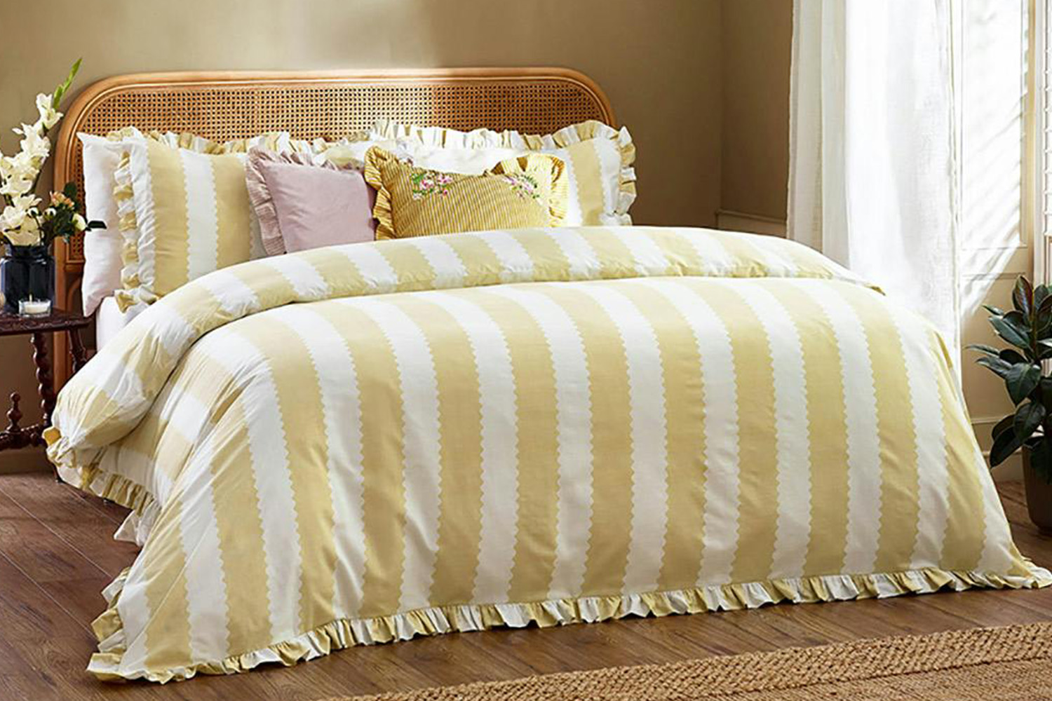 Wylder | Birdie Stripe Duvet Cover Set | White/Yellow | Single