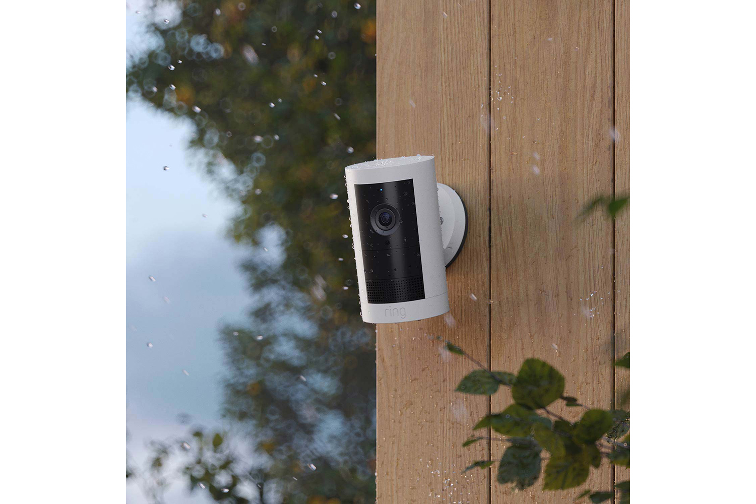 Ring 2K Outdoor Security Cam Plus Battery | White