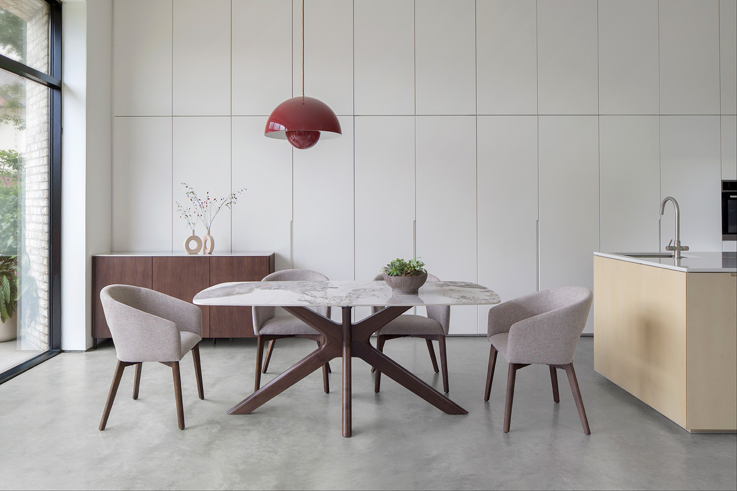 Massa Rectangular Dining Table