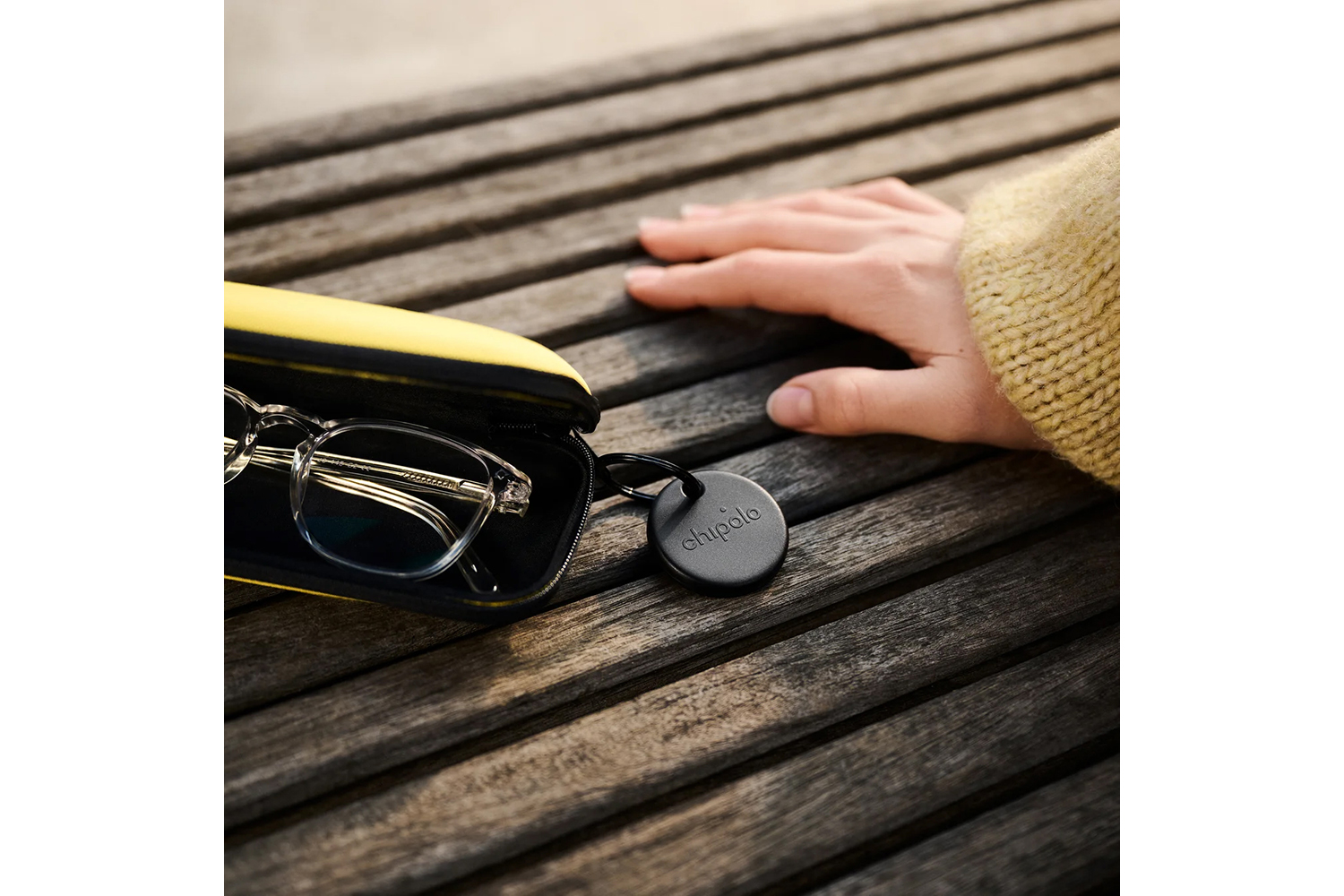 Chipolo POP Tracker Tag | Black | Pack of 4