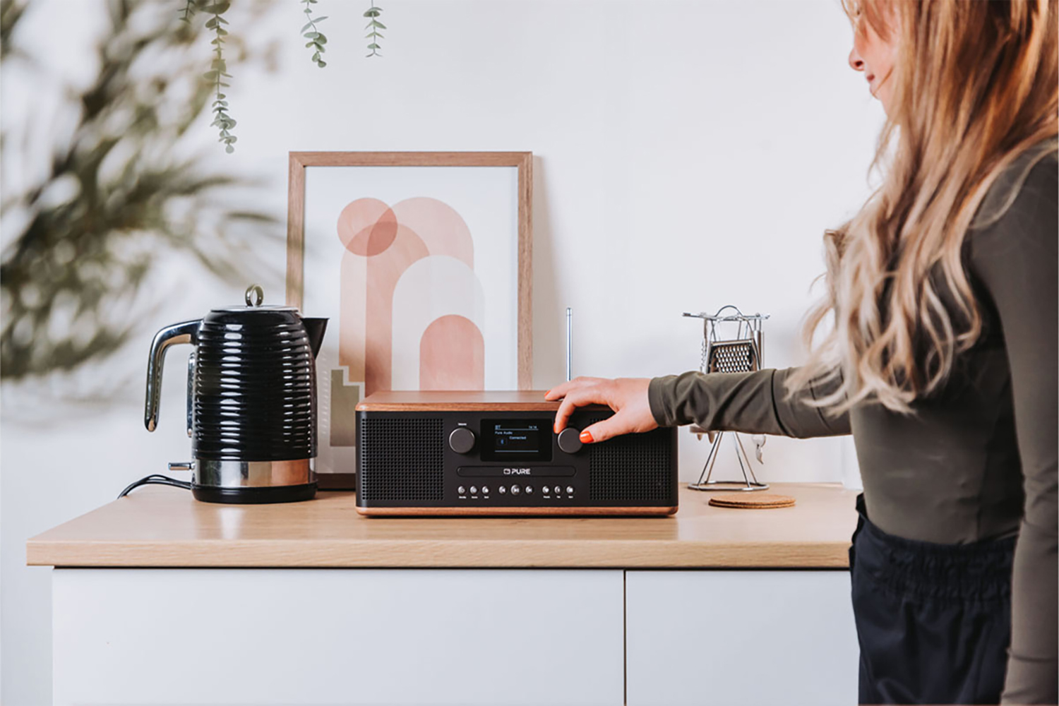 Pure Classic C-D6 CD Player and Digital Radio | Black/Walnut