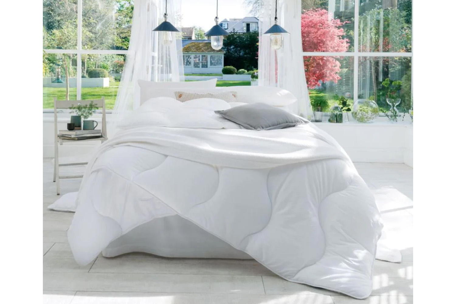 The Fine Bedding Company | Breathe Four Seasons 4.5 Tog & 9 Tog Duvet | Super King