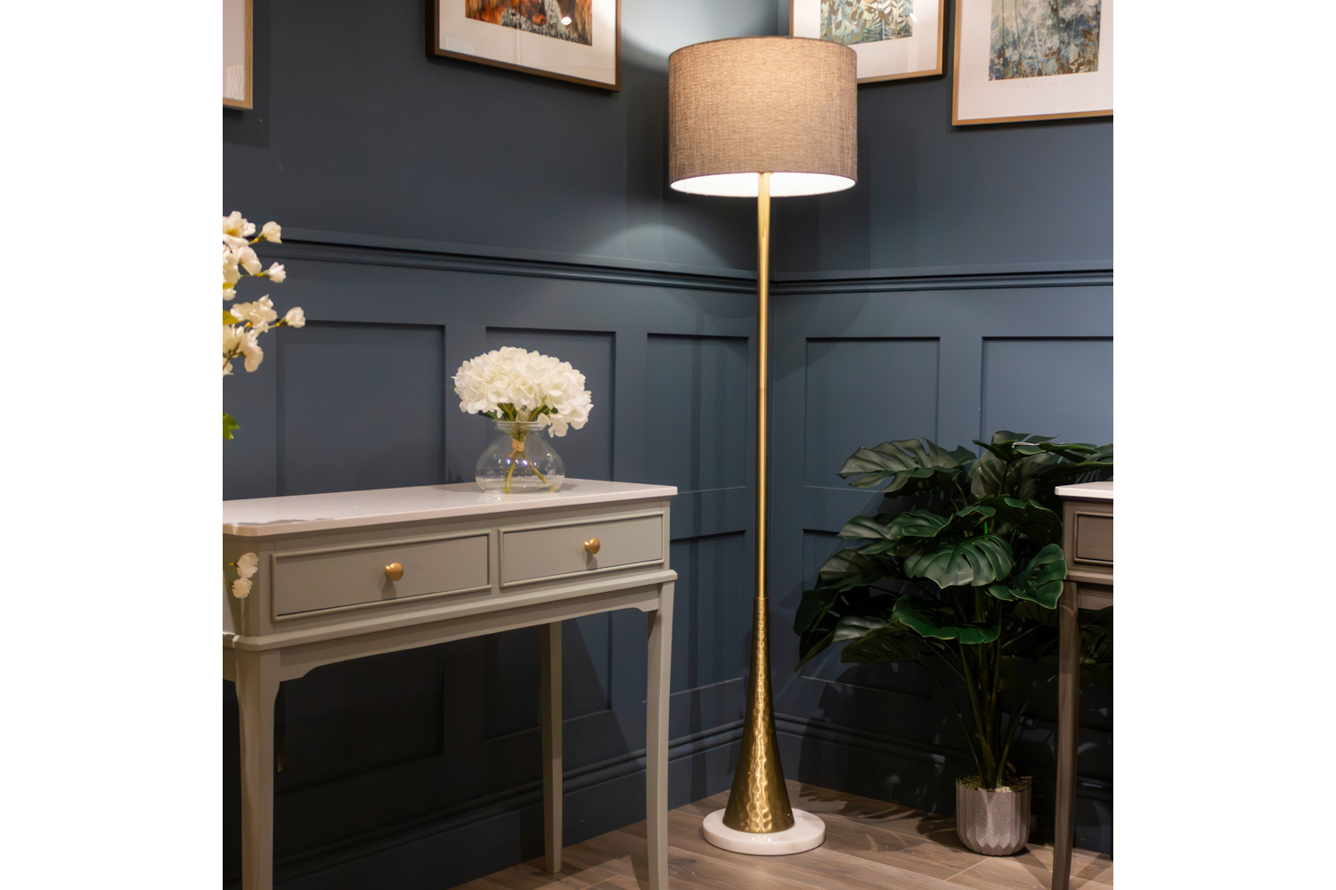 Zoe Hammered Floor Lamp | Golden