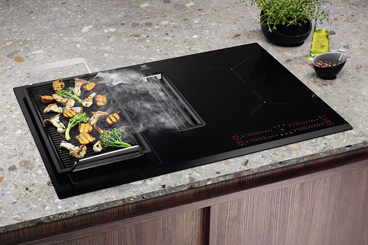 Electrolux 600 Series 80cm Built-in Vented Induction Hob | LCC83443