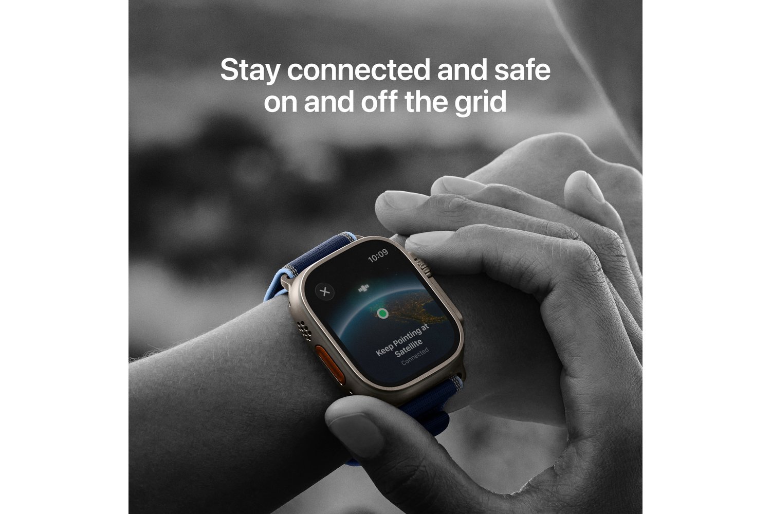 Apple Watch Ultra 3 | GPS + Cellular | 49mm | Natural Titanium | Blue/Bright Blue Trail Loop | M/L