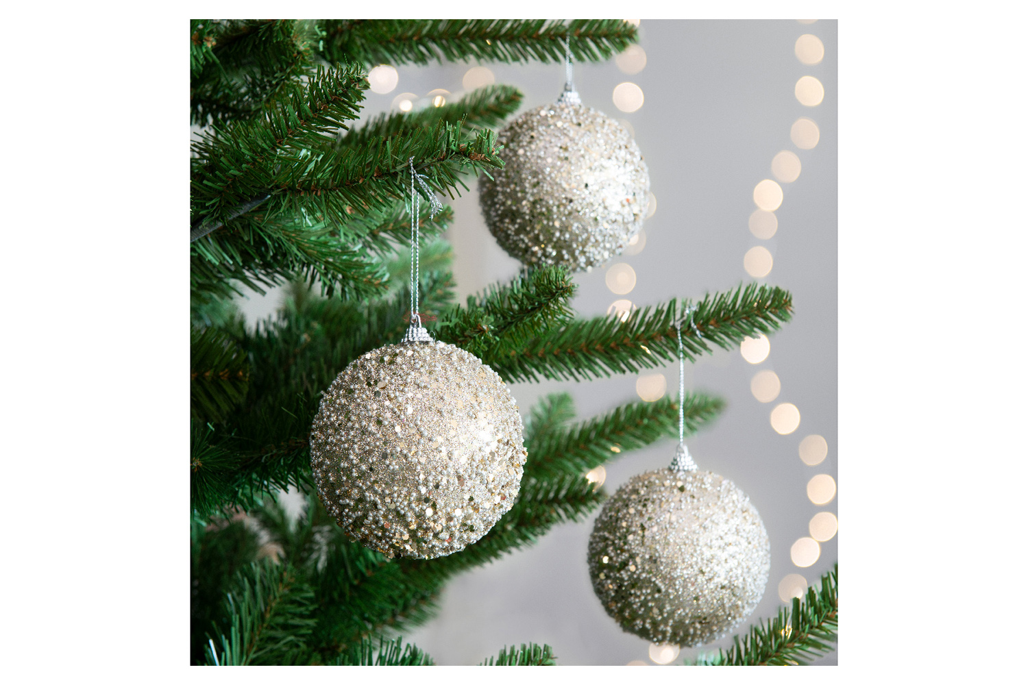 Christmas Decoration | 10cm Shatterproof Bauble | Champagne | Sold Individually – Random Style