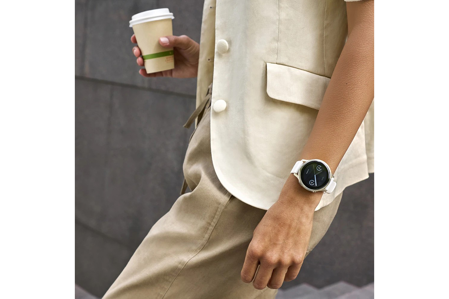 Garmin Venu 4 | 41mm | Lunar Gold/Bone