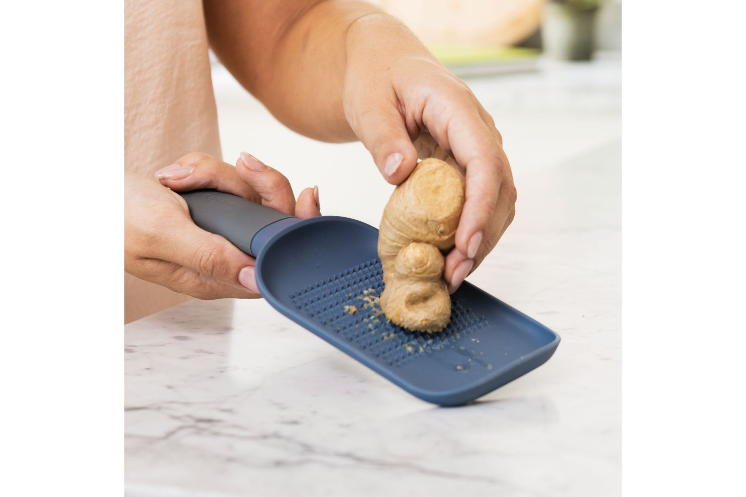 Berghoff Ginger Grater | Kitchen Gadget | Plastic | Blue