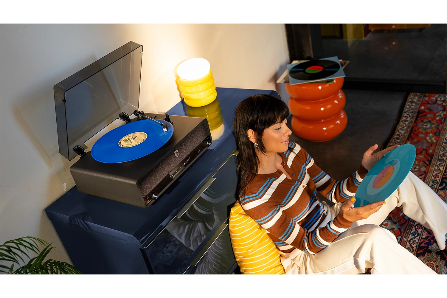 Philips Century Bluetooth Turntable Vinyl Record Player | TAV3000B/10