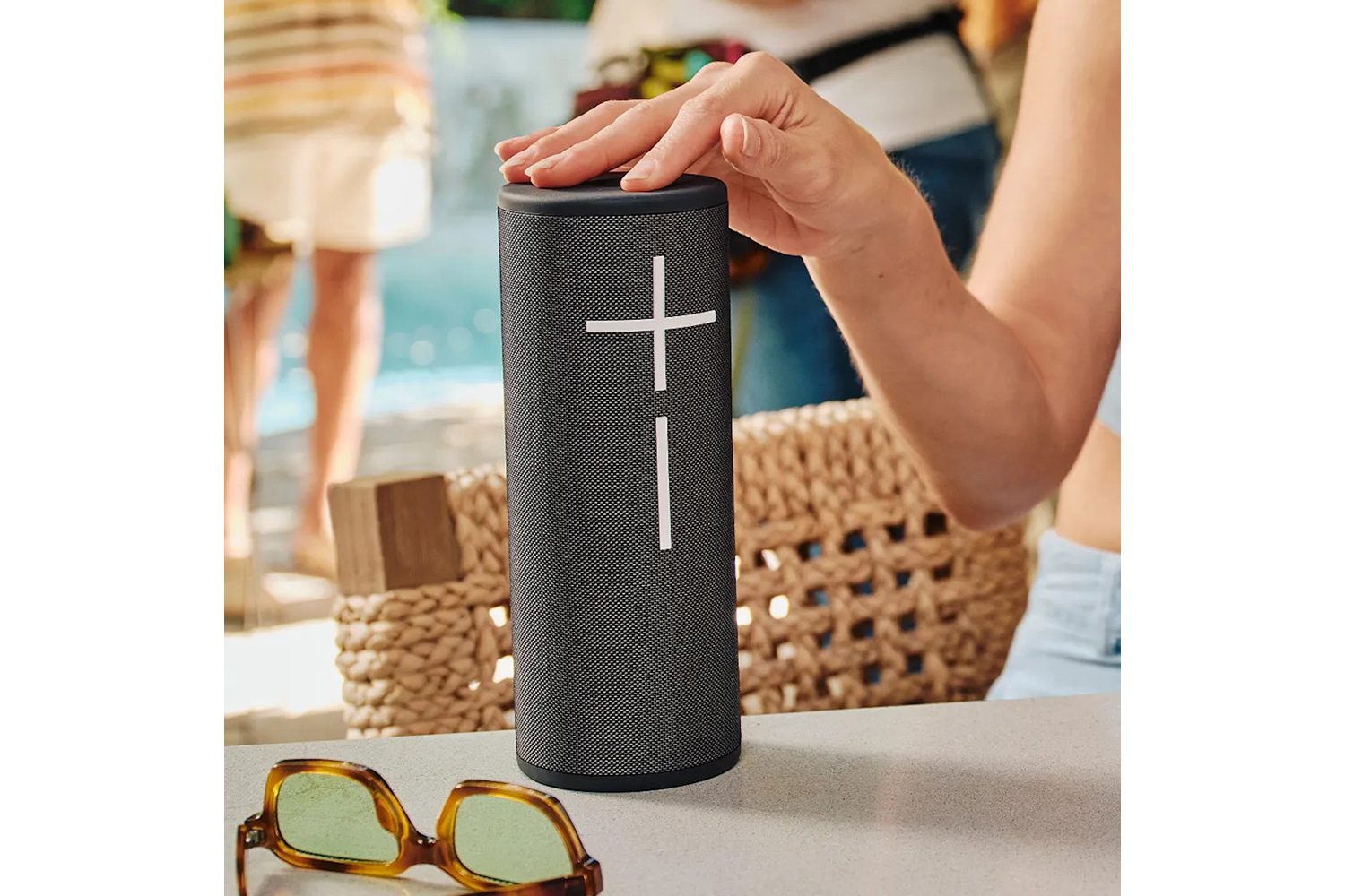 Ultimate Ears Megaboom 4 Bluetooth Speaker | Active Black