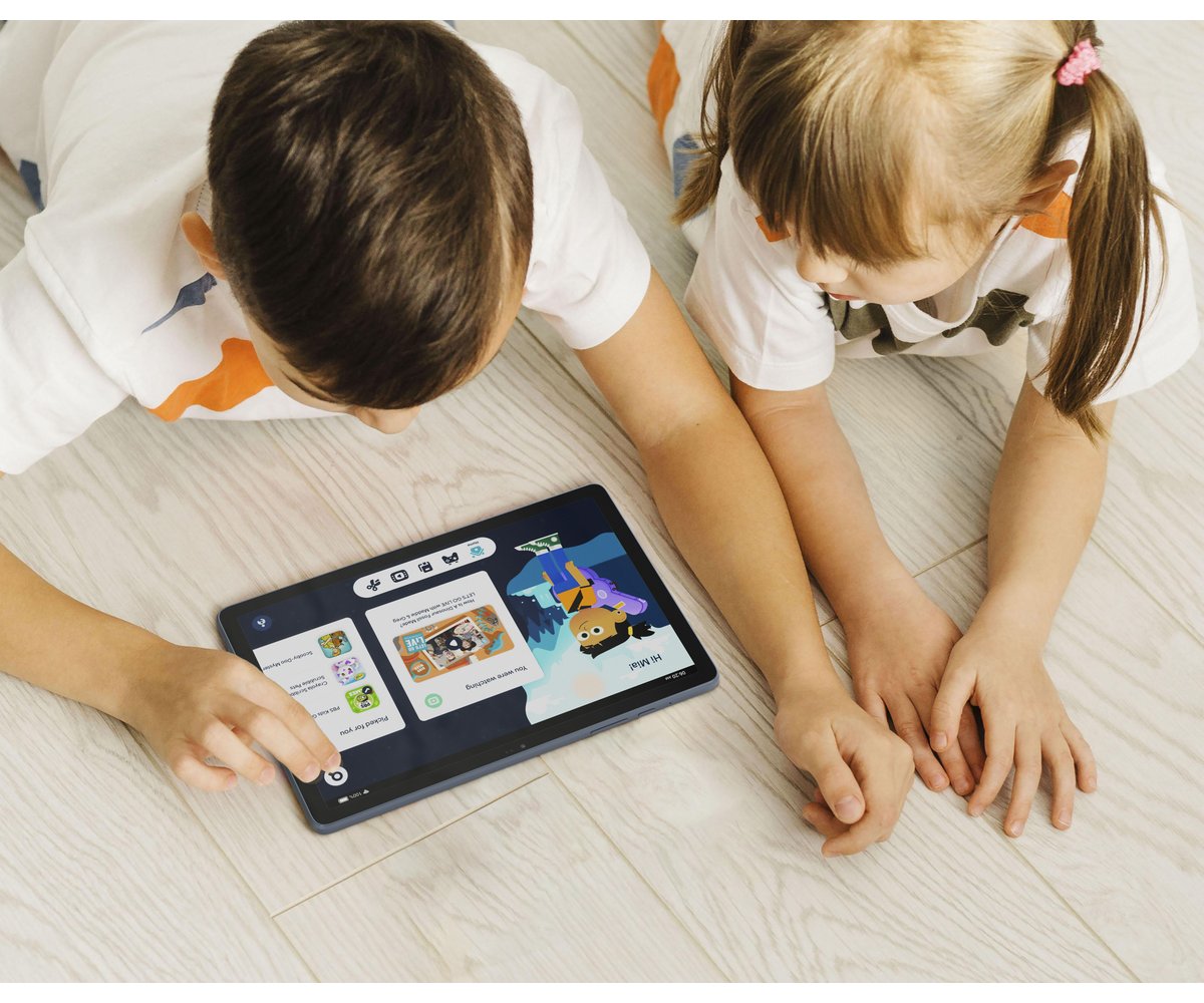 TCL Tab 10L | 4GB | 64GB | Black with Case