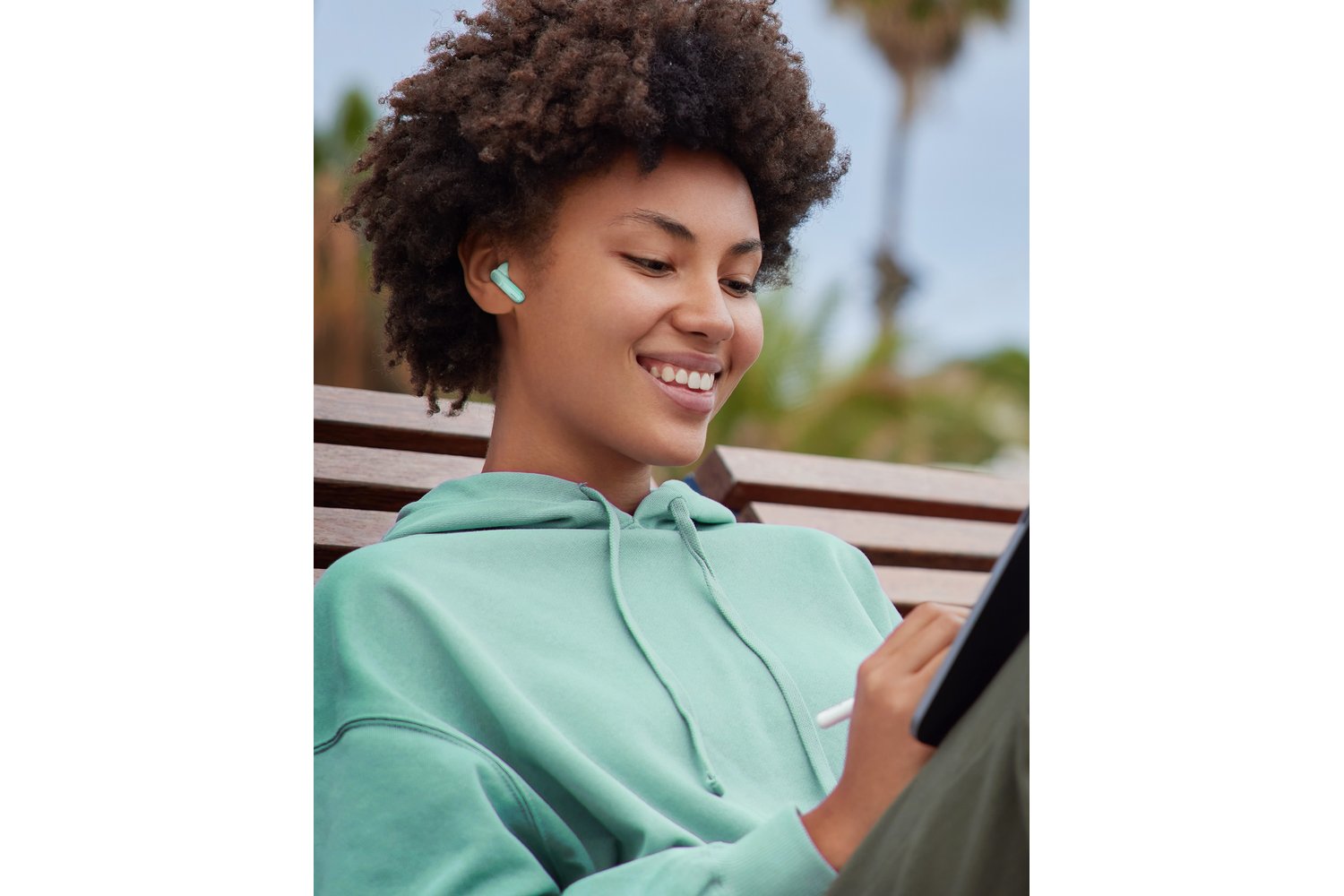 Mixx StreamBuds Switch A7 Wireless Earbuds | Seafoam Green