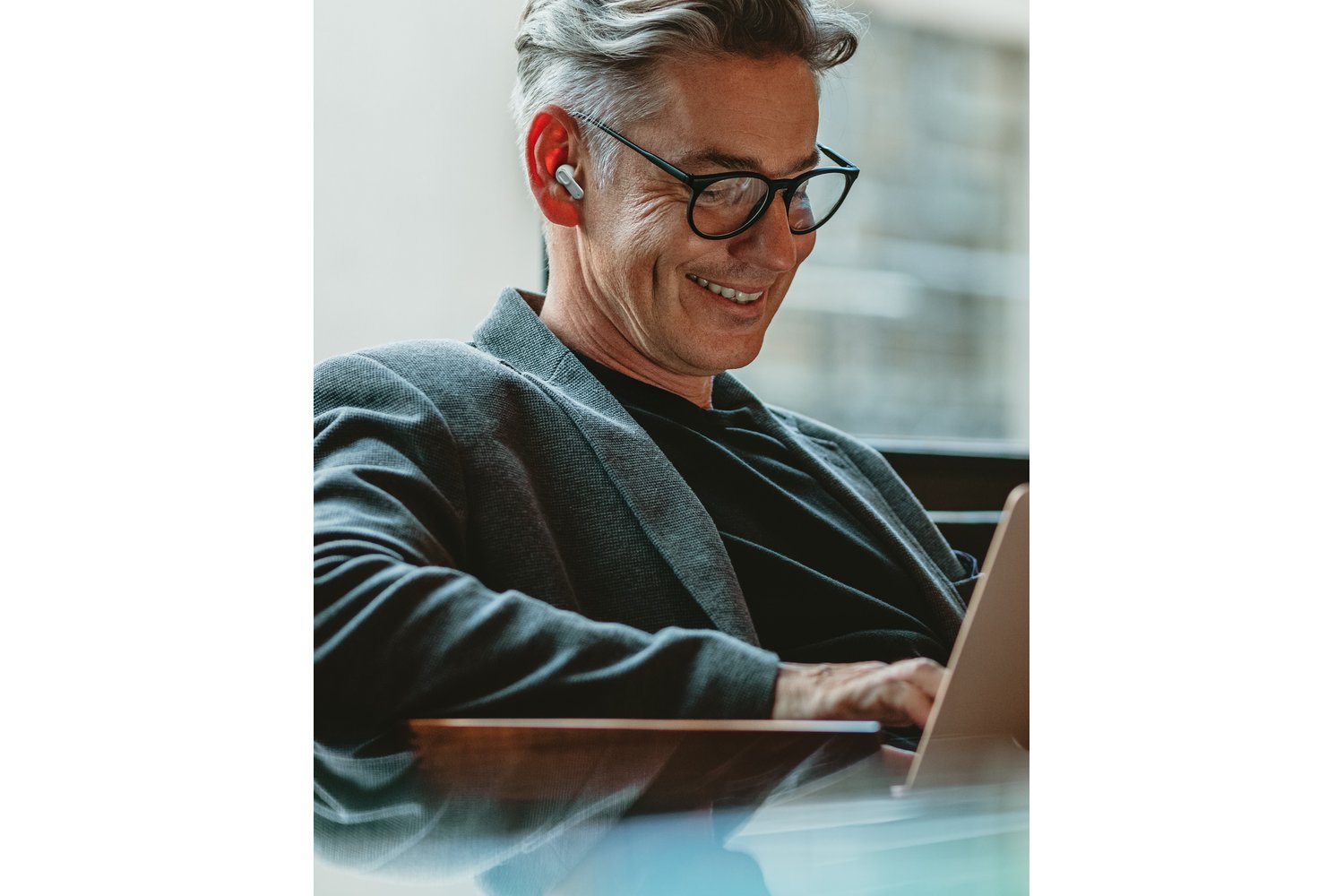 Mixx StreamBuds Ultra Hybrid In-Ear True Wireless Earbuds | Silver White