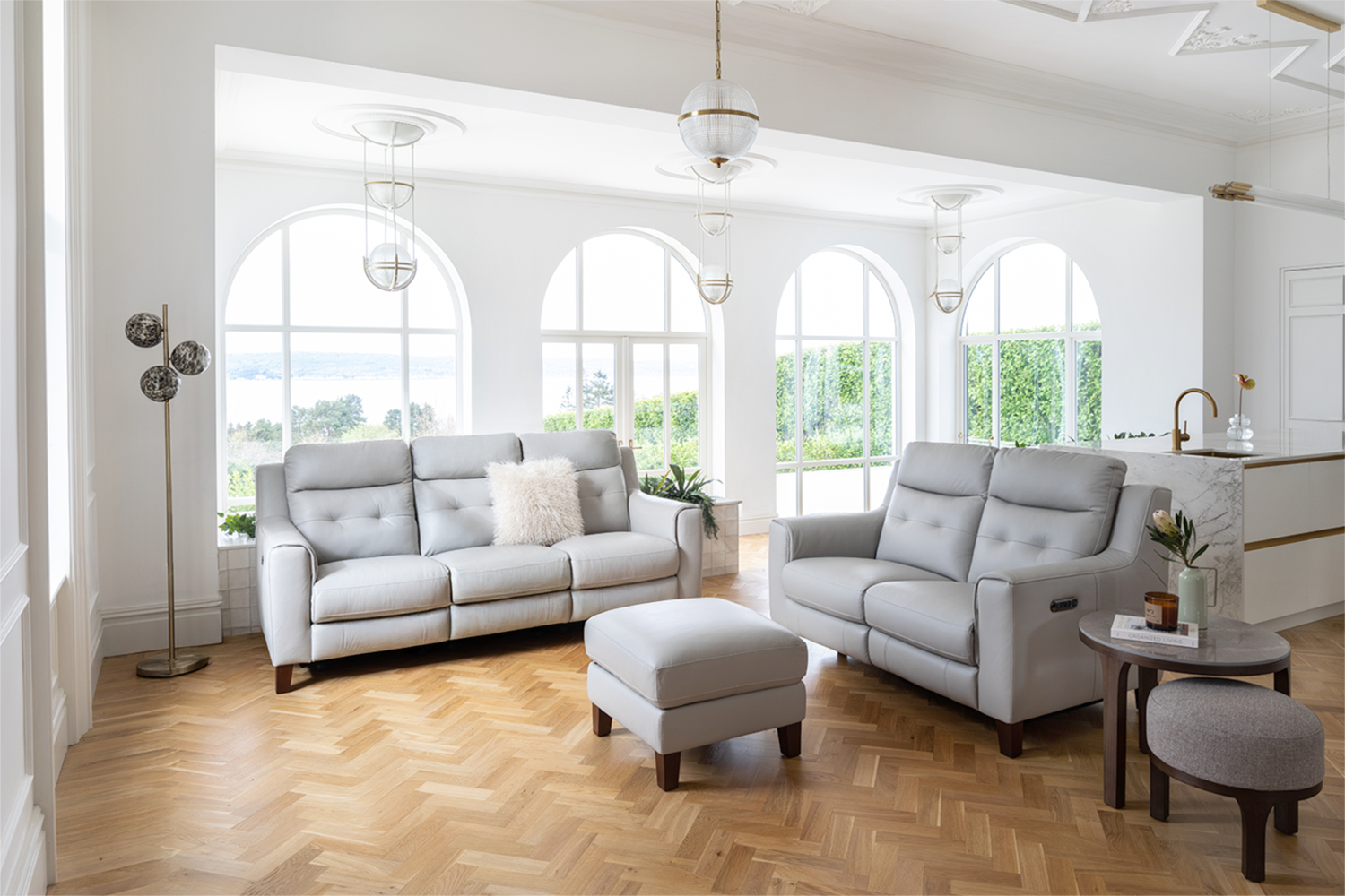 Avenza Round Drinks Table | Latte