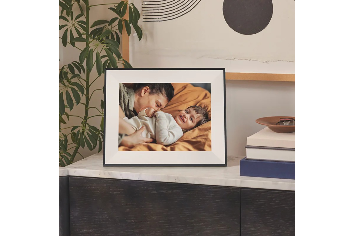 Aura Aspen 12" HD Photo Frame | Ink with Paper Mat