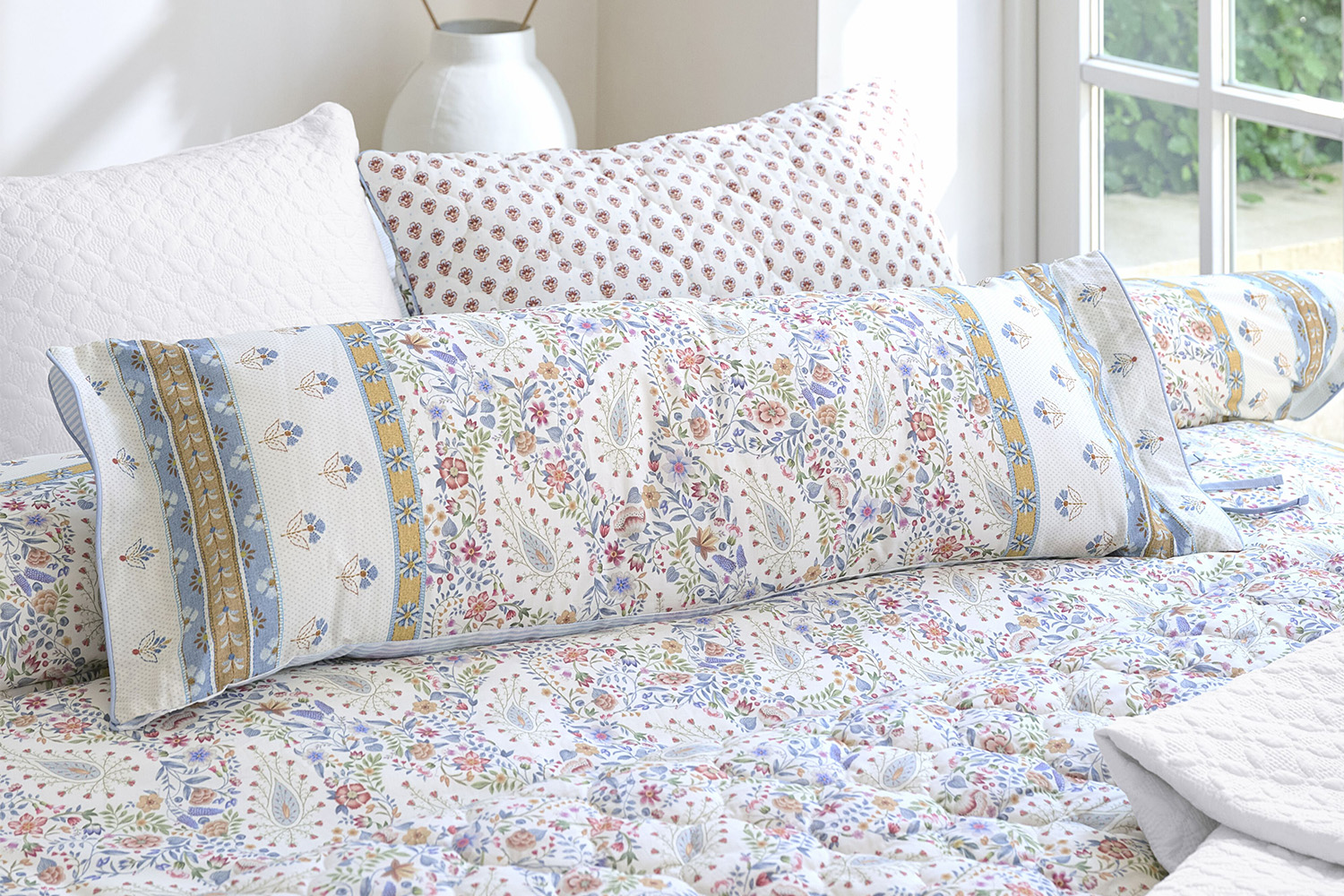 Pip Studio | Kairi Blossom Cushion | Blue | 30 x 90 cm