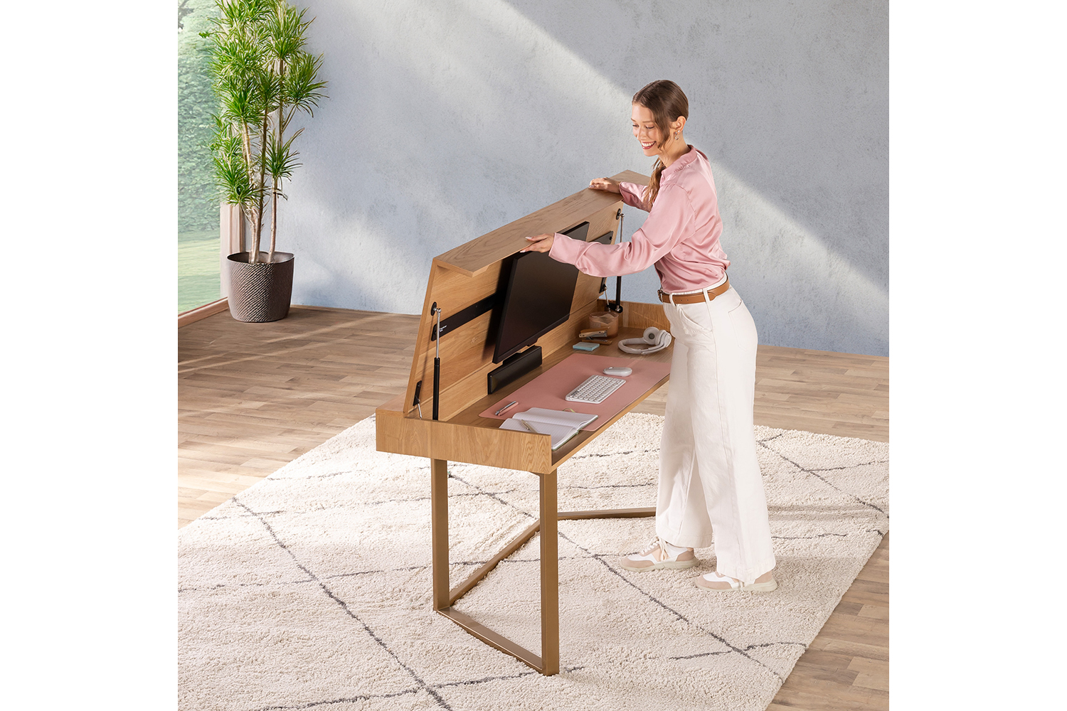 Transformer Table to Desk| Scandinavian Oak/Gold