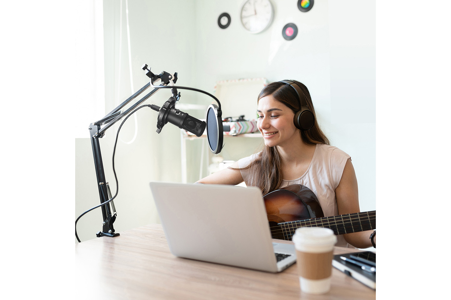 Easypix MyStudio Microphone and Headphone Podcast Kit