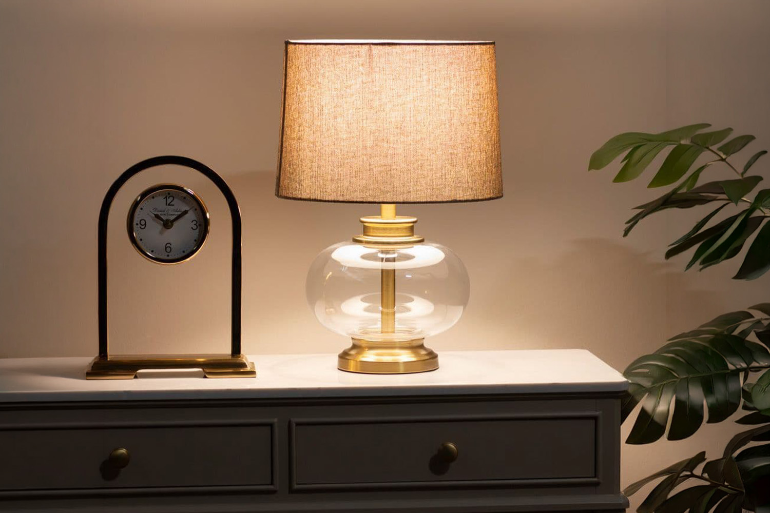 Amiri Table Lamp | Clear