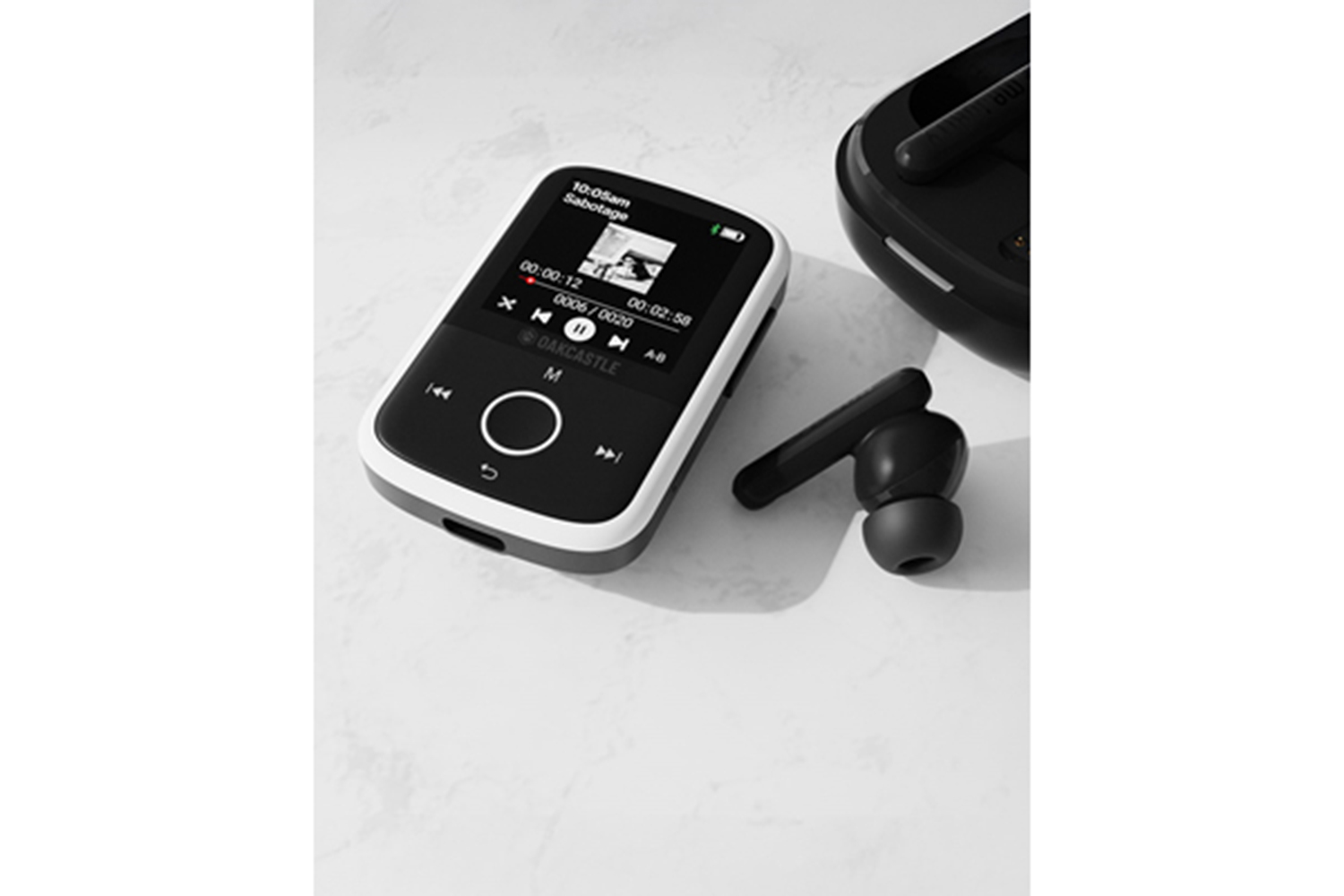 Majority Oakcastle MP250 Pocket MP3 Record Player | 1000003152