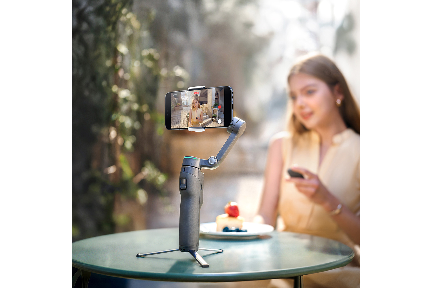 DJI Osmo Mobile 8P Gimbal Standard Combo