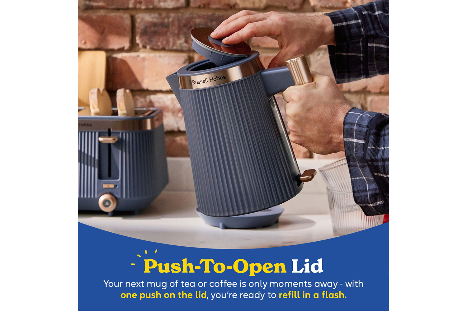 Russell Hobbs Bronte Kettle | 26752 | Navy Blue
