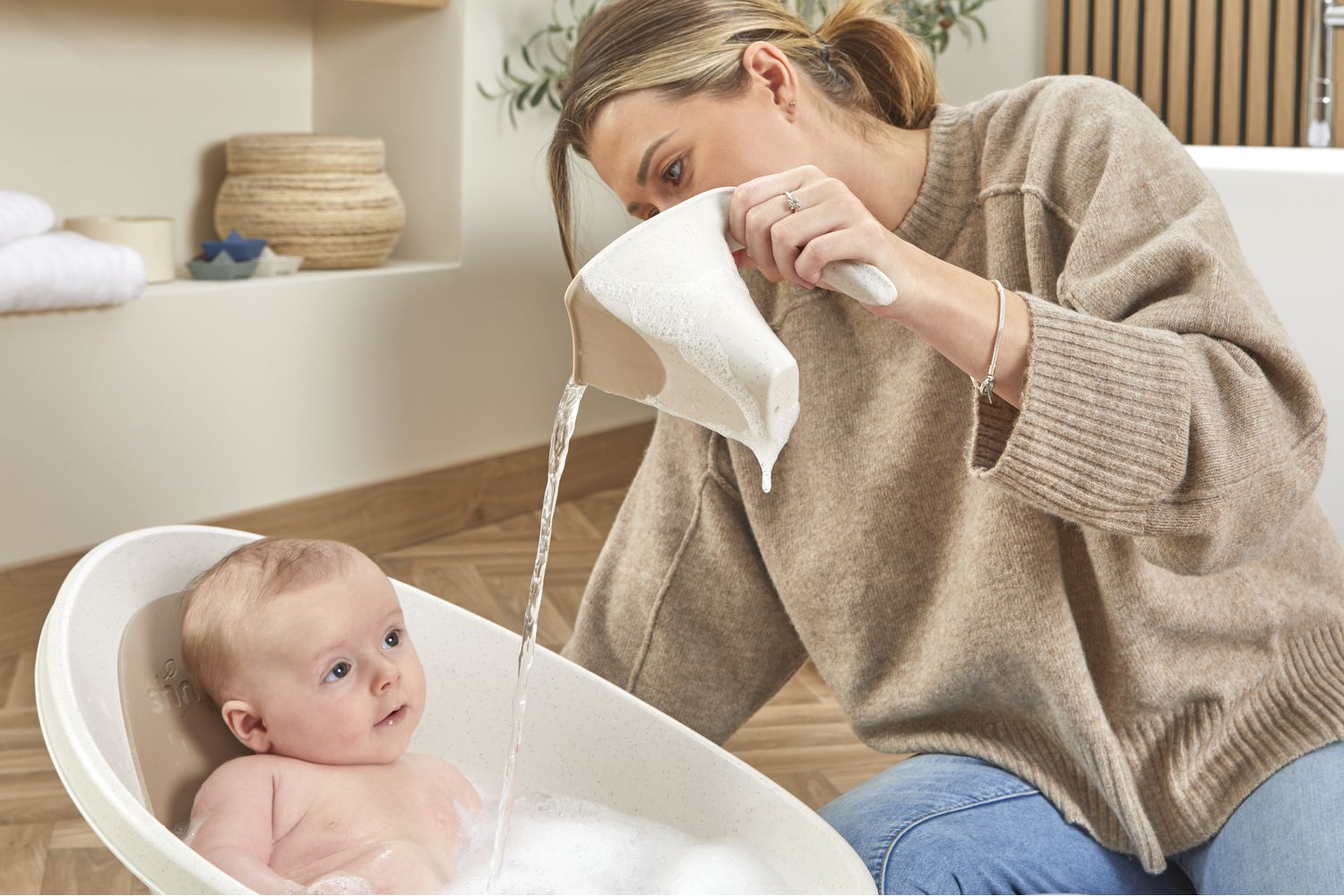 Shnuggle Eco Washy Bath Jug | Baby Bath Rinse Cup | Bpa-free | Eco Cookies & Cream